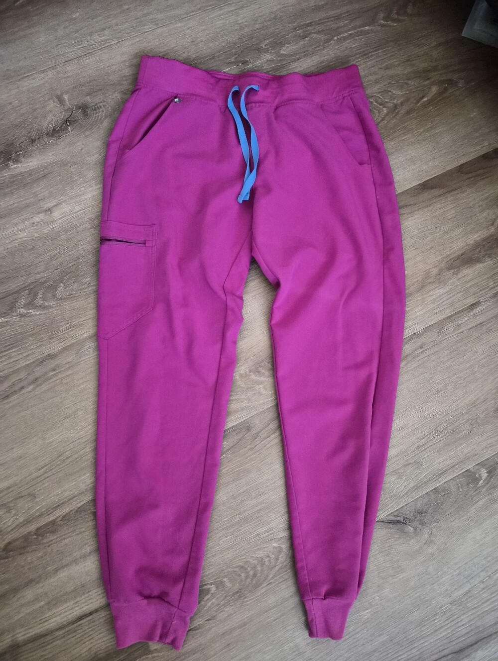 Figs High Waist Bright Magenta Drawstring Joggers with Blue Waist Tie Mediu.